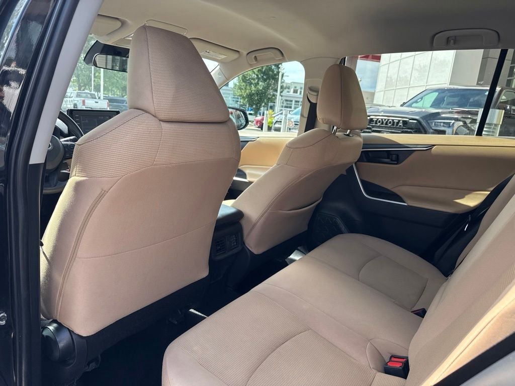 2022 Toyota RAV4 LE