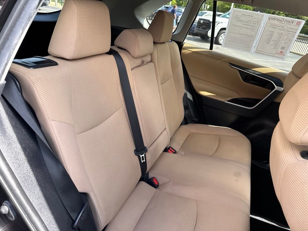 2022 Toyota RAV4 LE