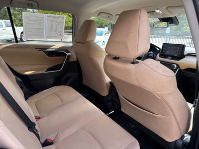 2022 Toyota RAV4 LE