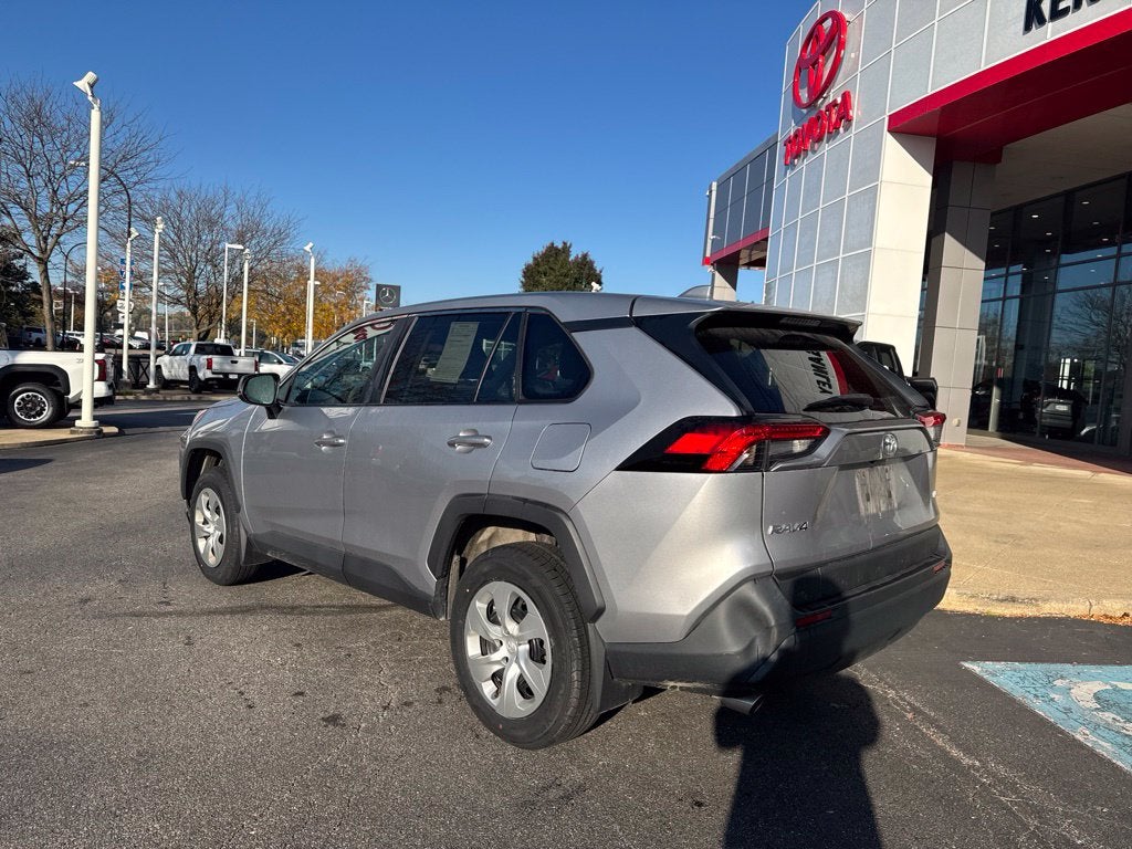 2023 Toyota RAV4 LE