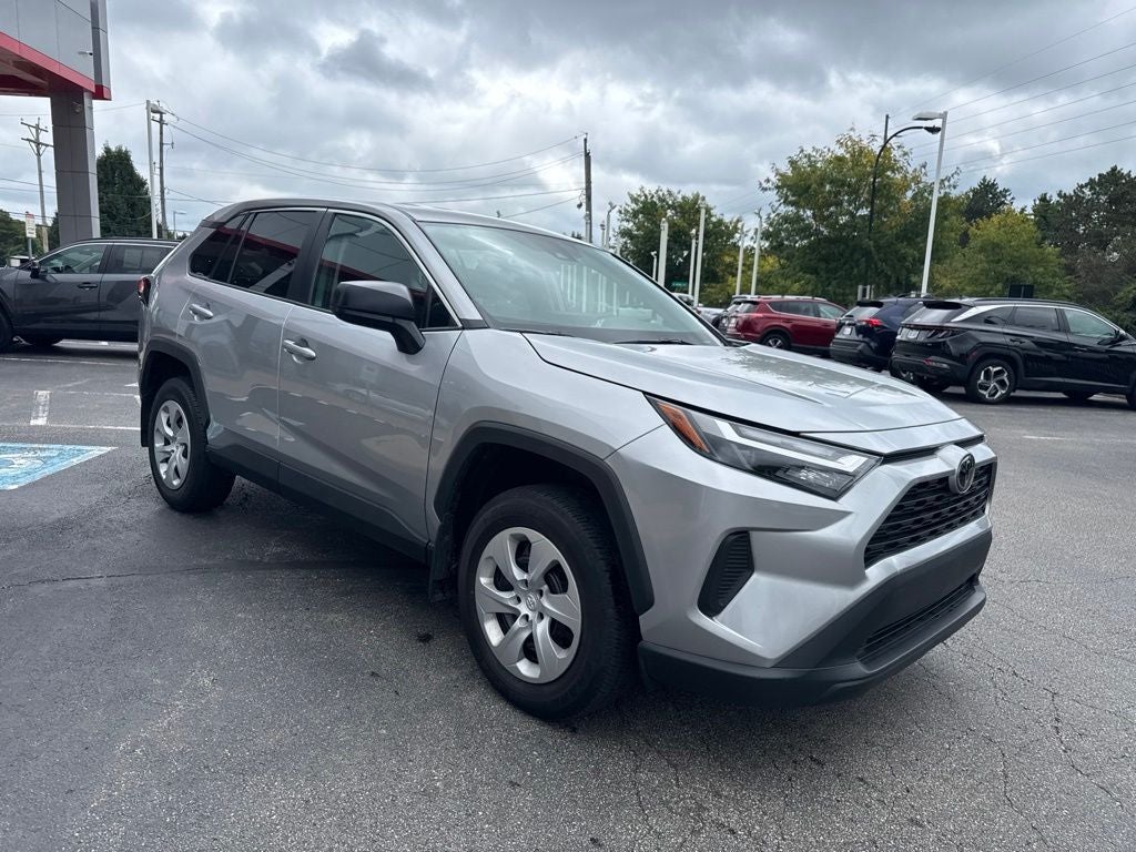 2024 Toyota RAV4 LE