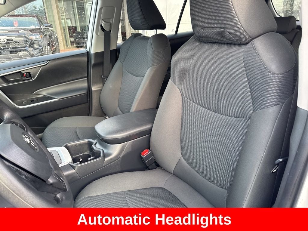 2025 Toyota RAV4 Hybrid LE