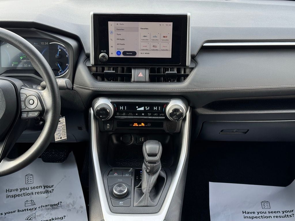 2025 Toyota RAV4 Hybrid LE