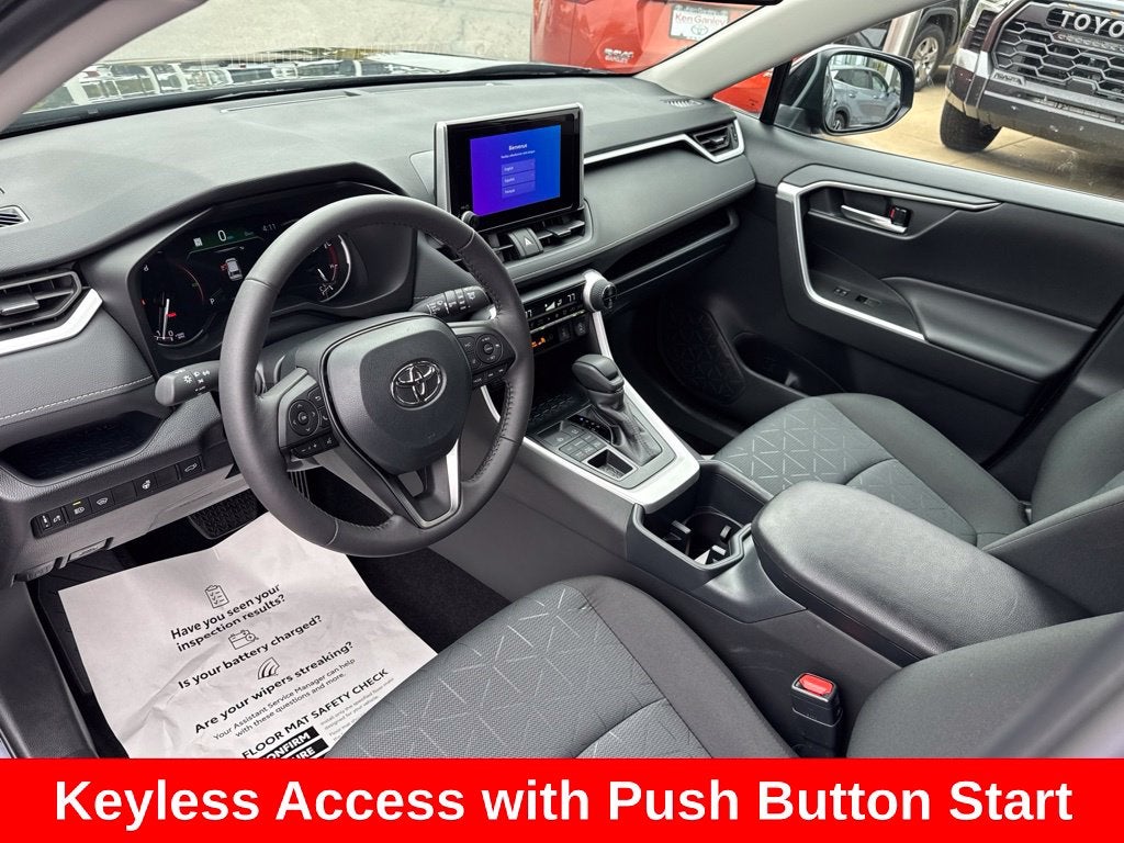 2025 Toyota RAV4 XLE