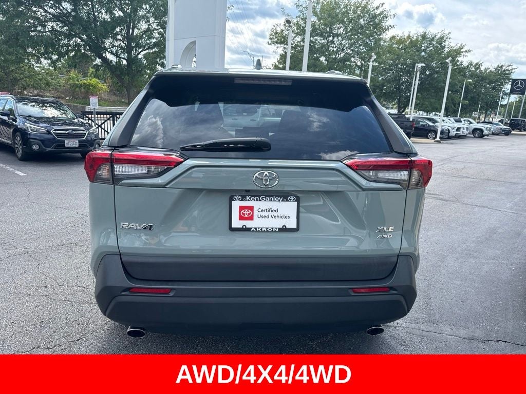 2022 Toyota RAV4 XLE