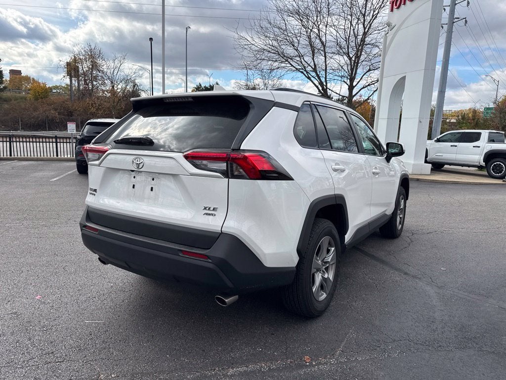 2024 Toyota RAV4 XLE