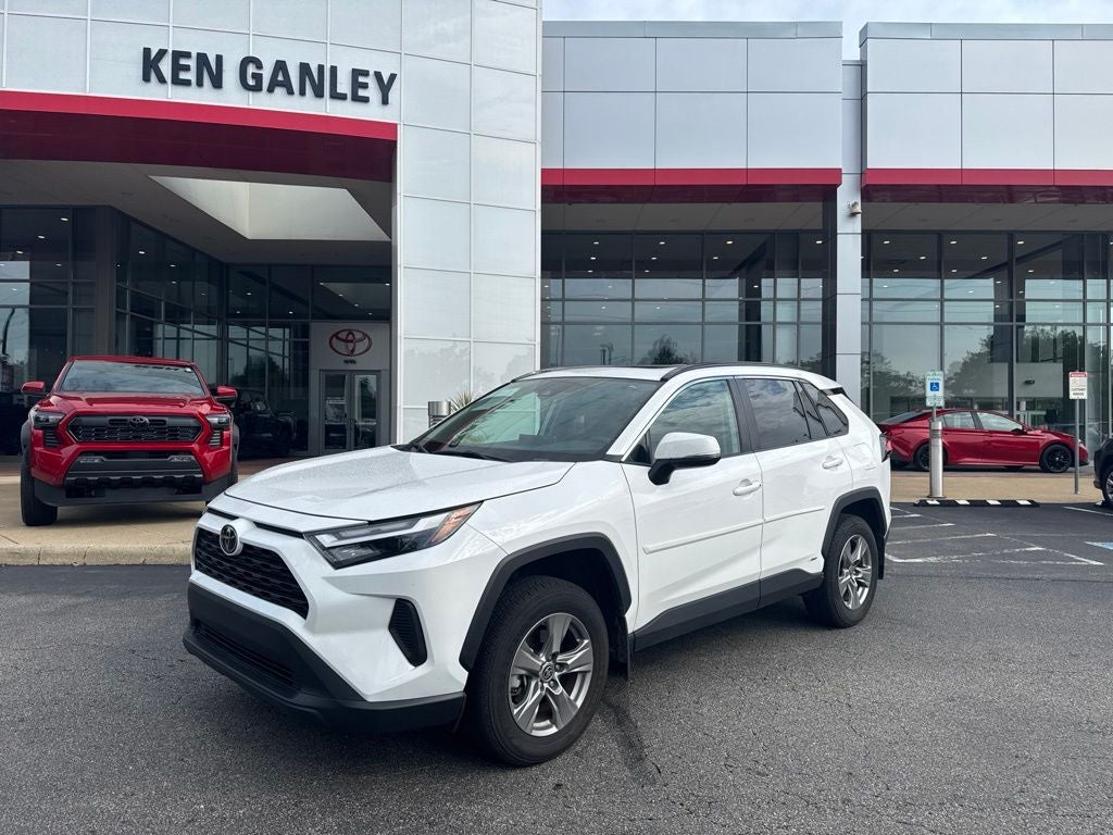 2025 Toyota RAV4 Hybrid XLE