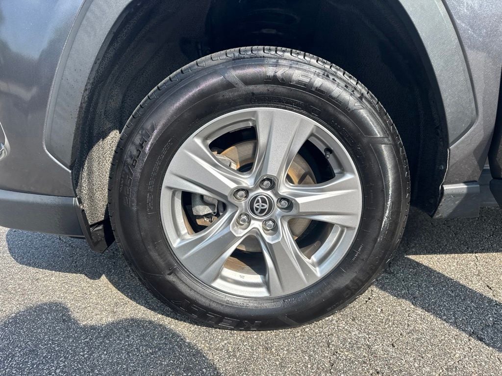 2024 Toyota RAV4 XLE