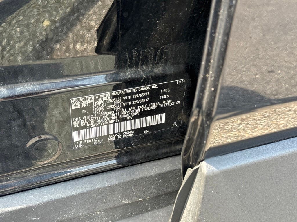 2025 Toyota RAV4 XLE