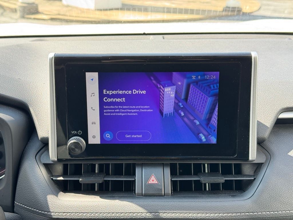 2025 Toyota RAV4 XLE - Photo 43