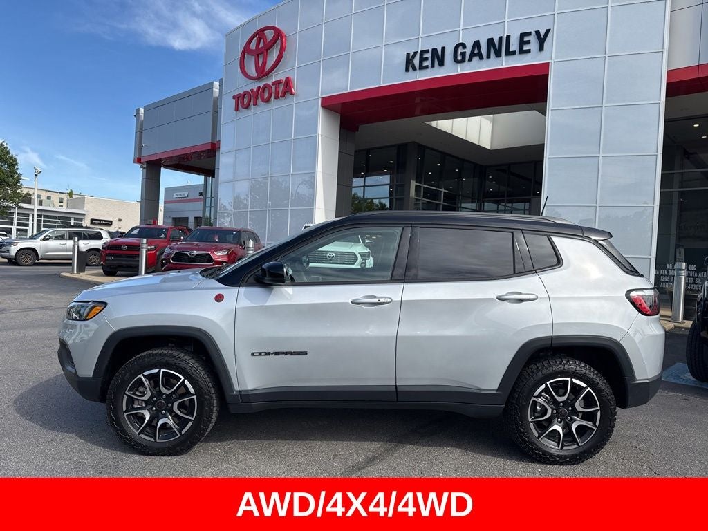 2025 Jeep Compass Trailhawk