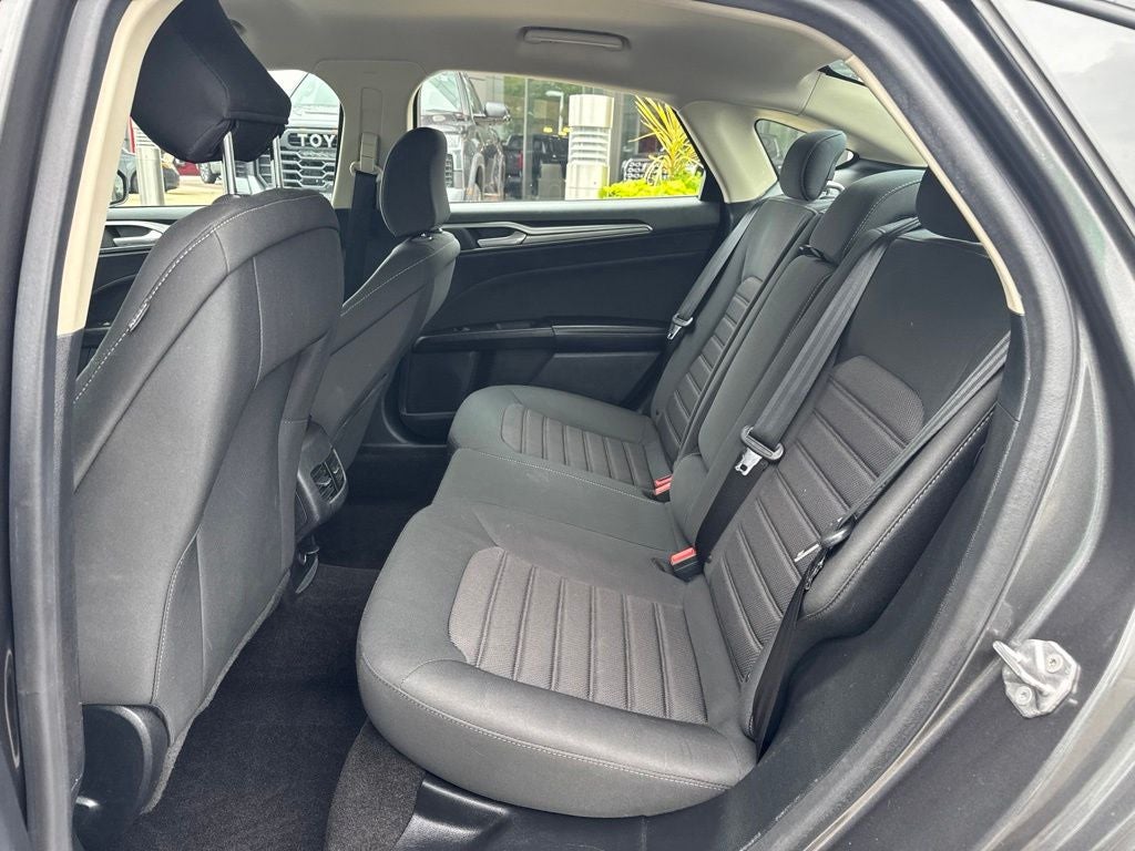 2020 Ford Fusion SE