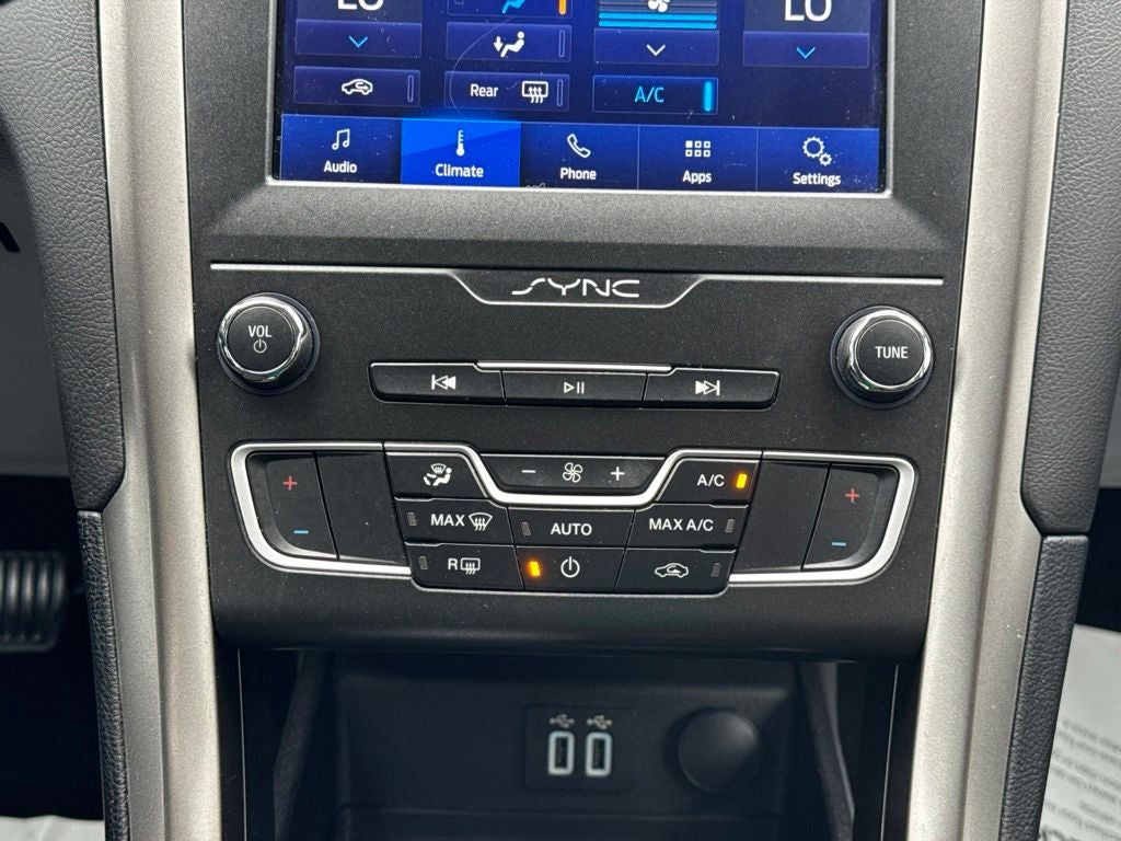 2020 Ford Fusion SE