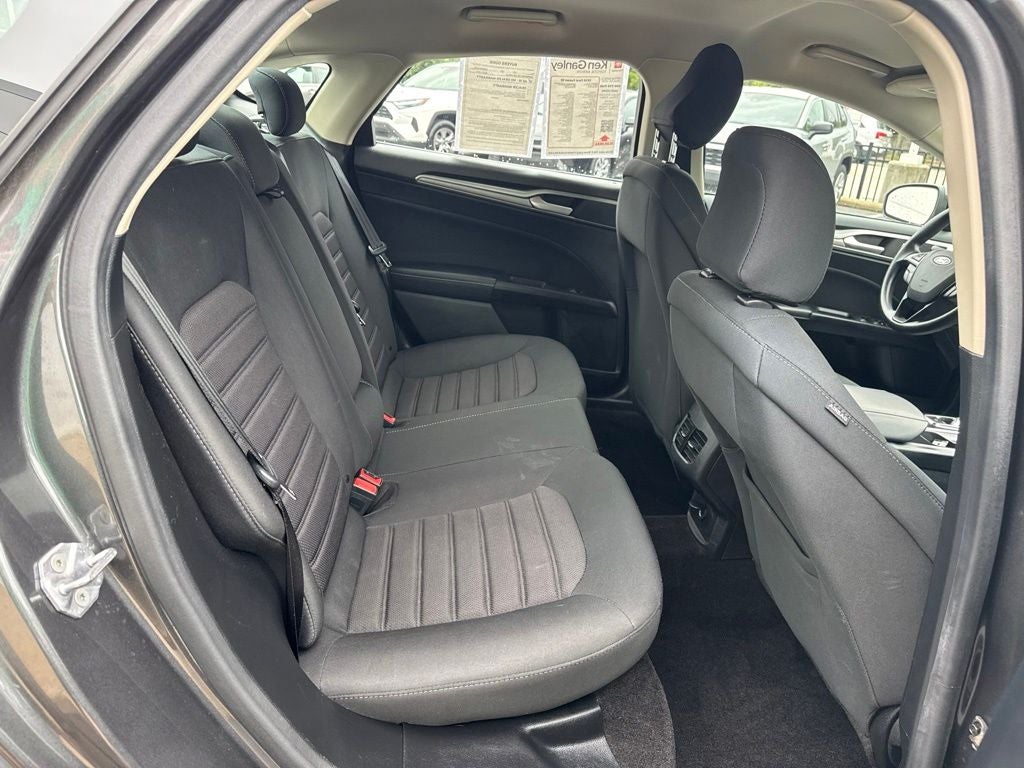 2020 Ford Fusion SE