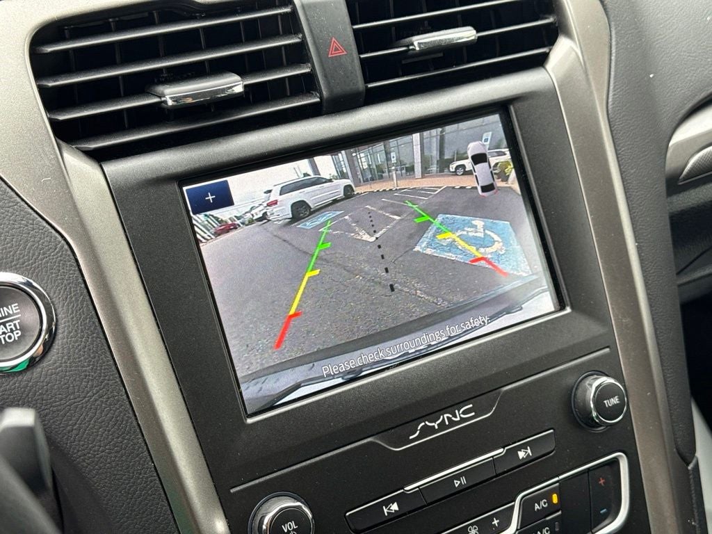 2020 Ford Fusion SE