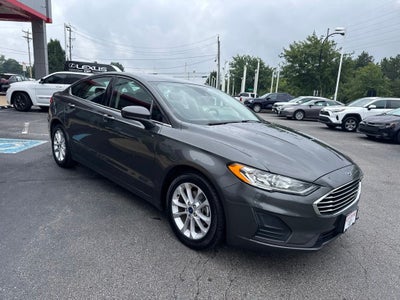 2020 Ford Fusion SE