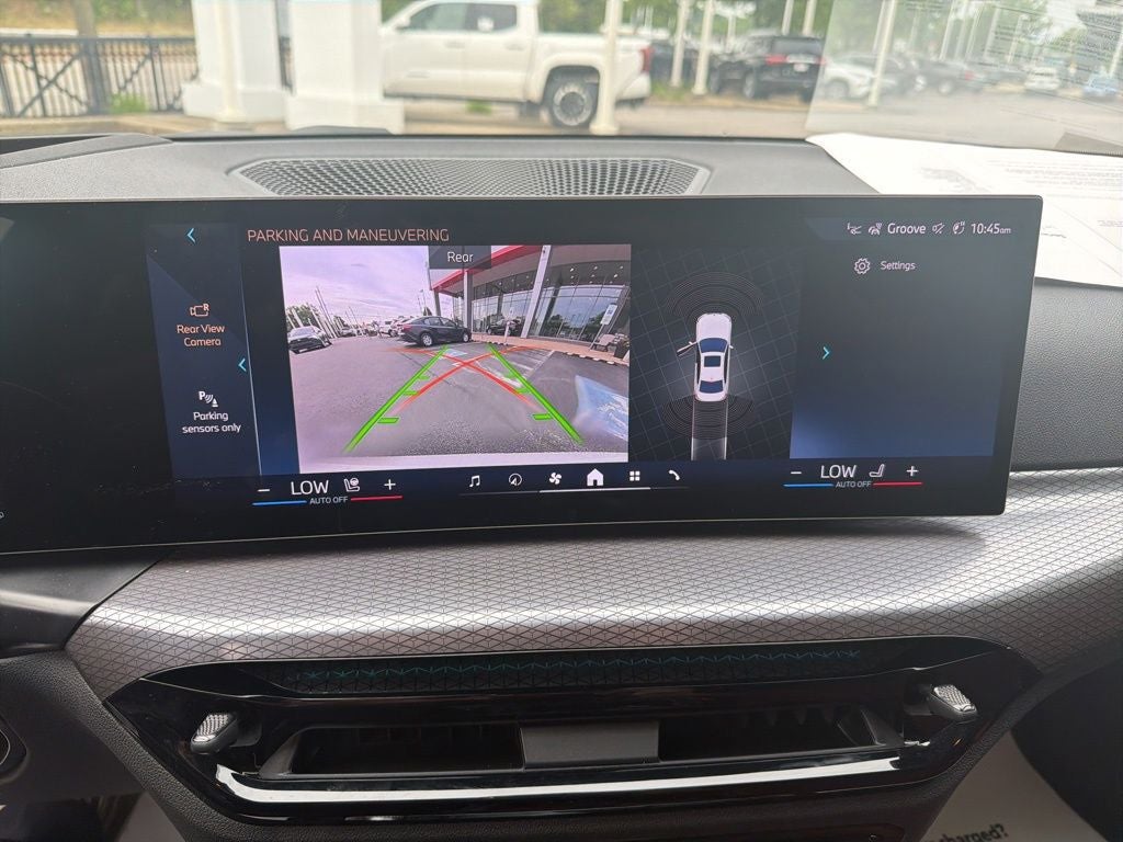 2025 BMW 3 Series 330i xDrive