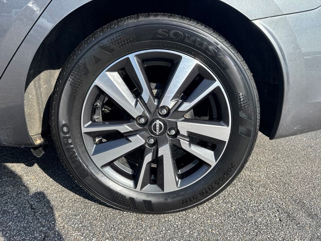 2025 Nissan Versa 1.6 SV