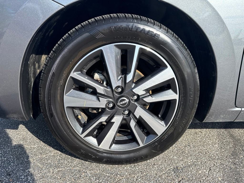 2025 Nissan Versa Sedan SV - Photo 44