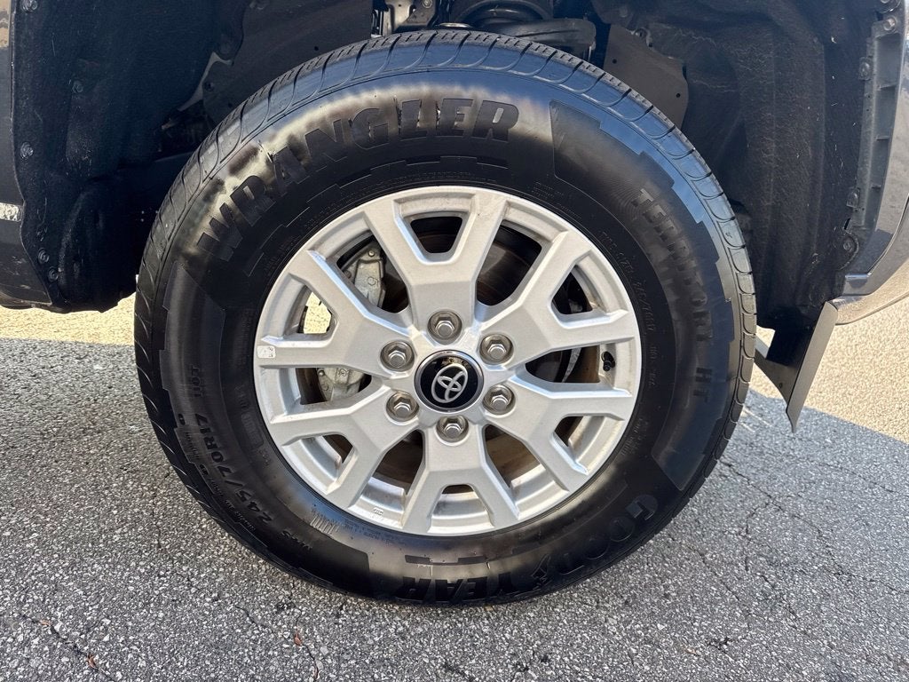 2025 Toyota Tacoma SR5