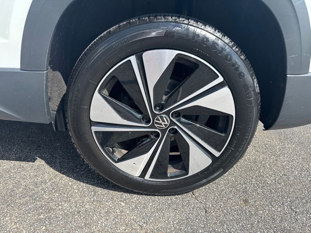 2024 Volkswagen Taos 1.5T SE
