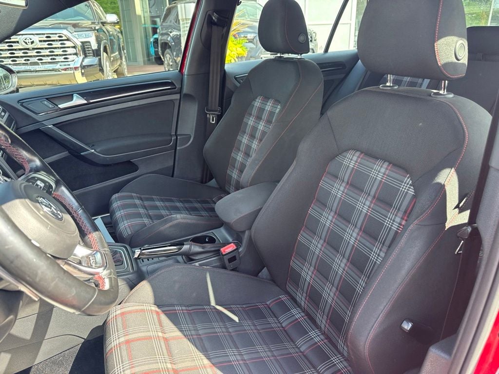 2016 Volkswagen Golf GTI S