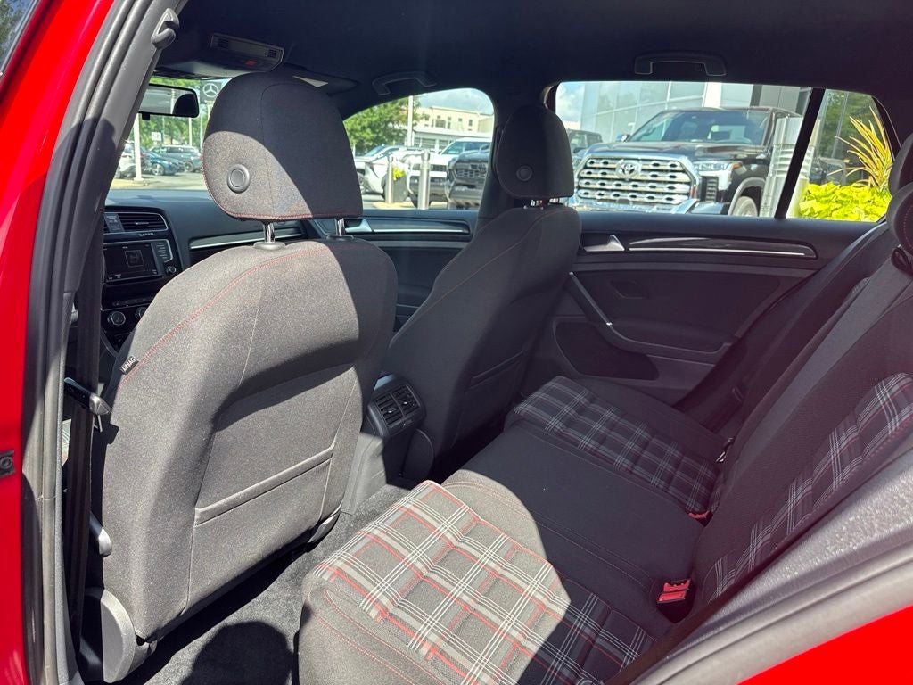 2016 Volkswagen Golf GTI S