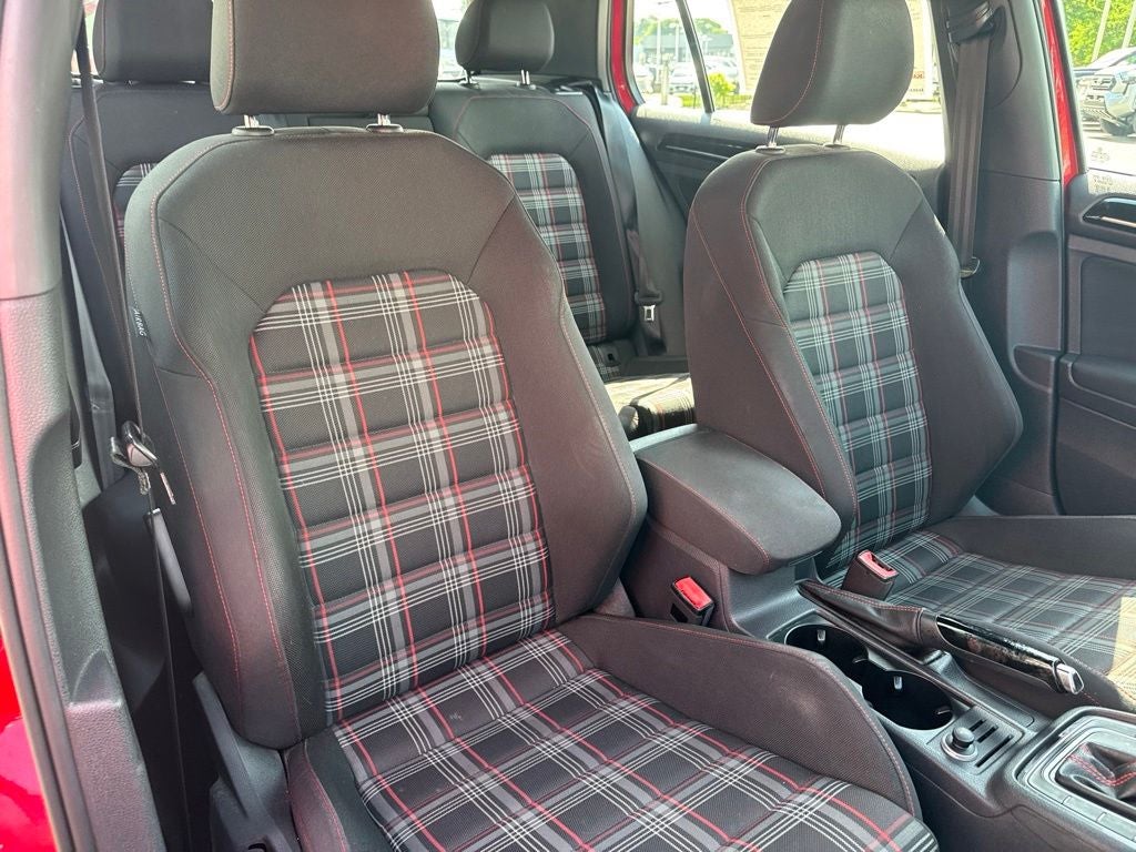 2016 Volkswagen Golf GTI S
