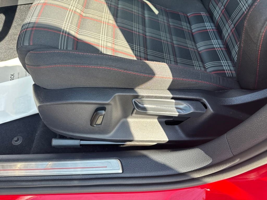 2016 Volkswagen Golf GTI S