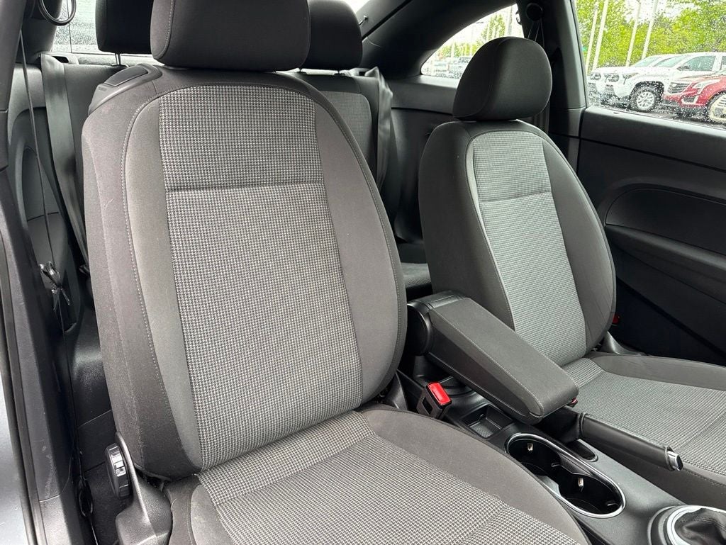 2018 Volkswagen Beetle 2.0T S