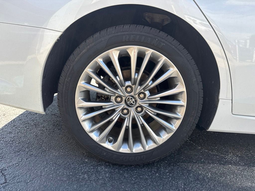 2019 Toyota Avalon Hybrid Limited