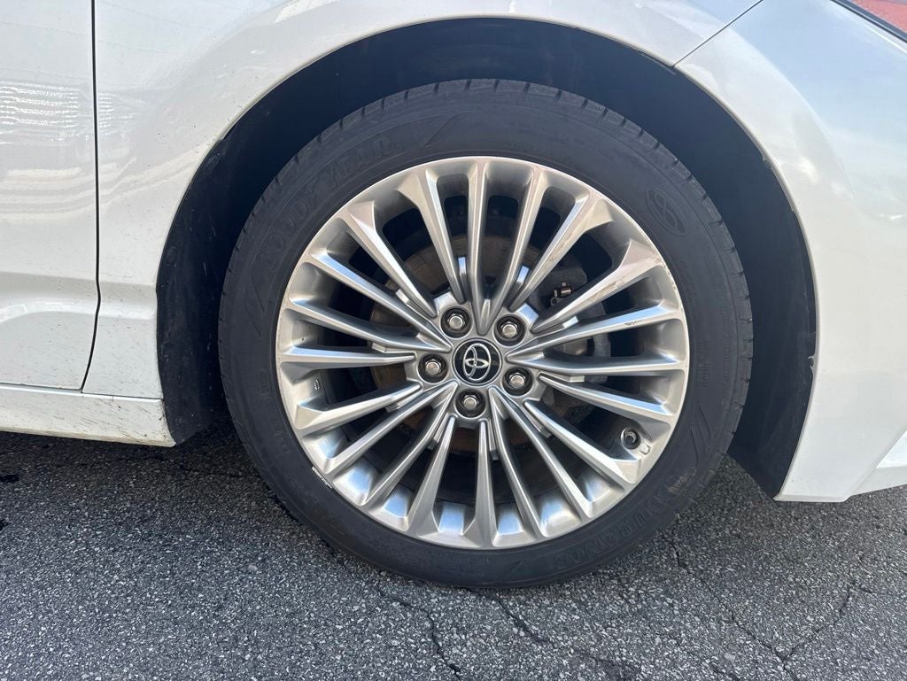 2019 Toyota Avalon Hybrid Limited