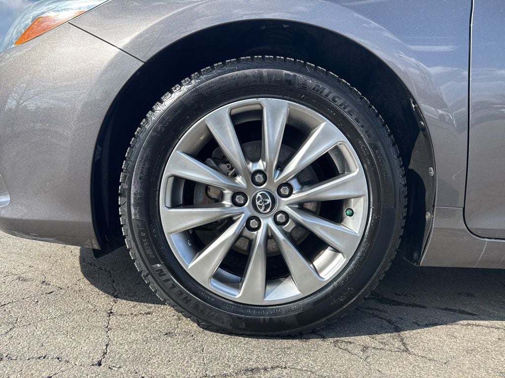 2016 Toyota Camry Hybrid Base