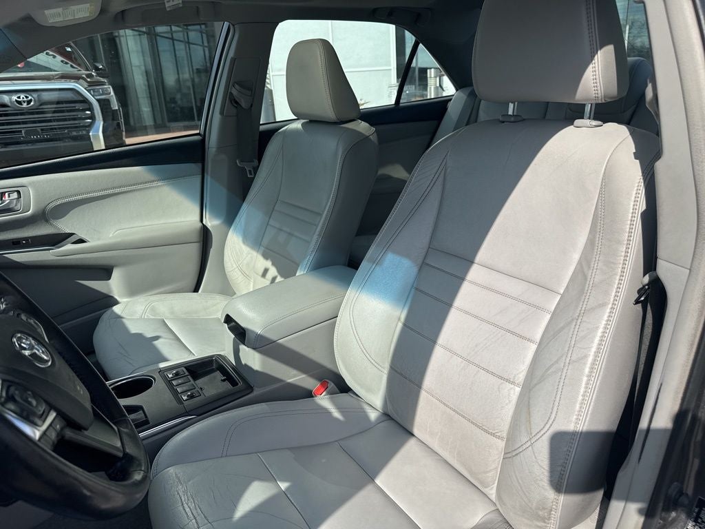 2016 Toyota Camry Hybrid Base