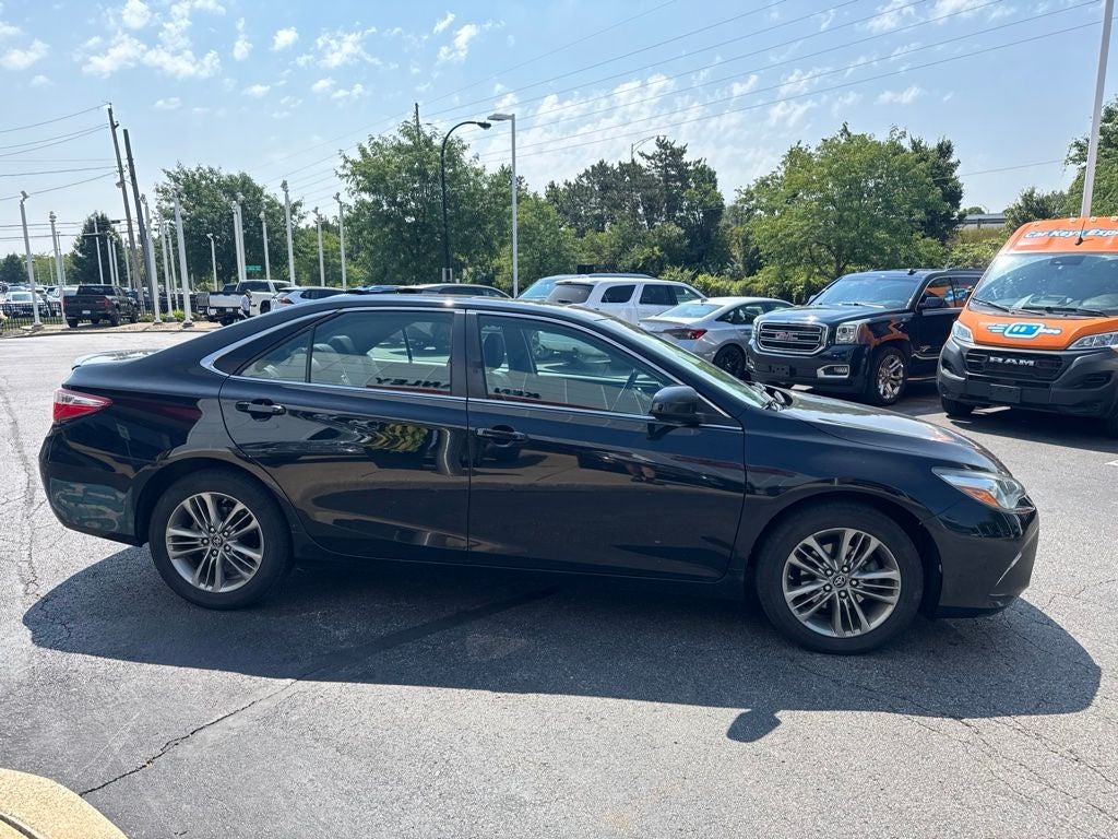 2016 Toyota Camry SE