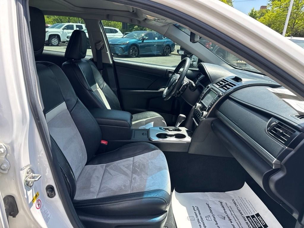 2014 Toyota Camry SE
