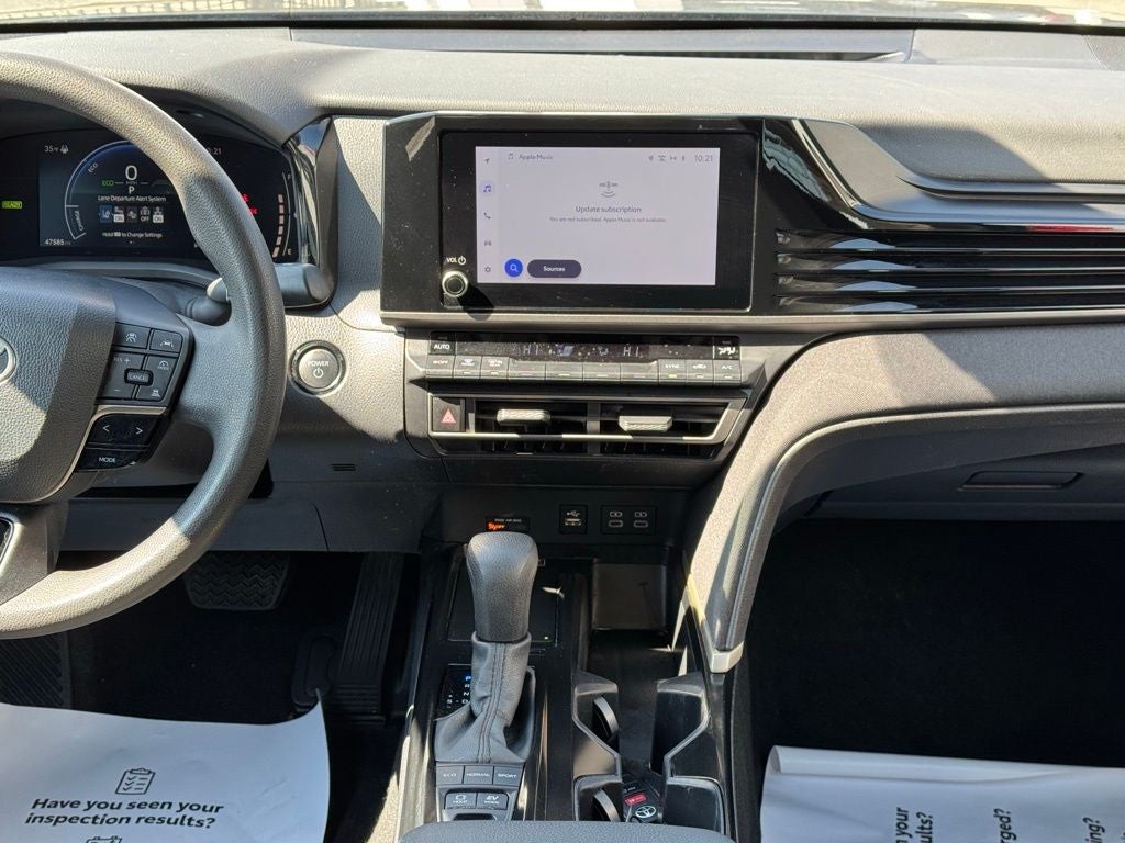 2025 Toyota Camry LE