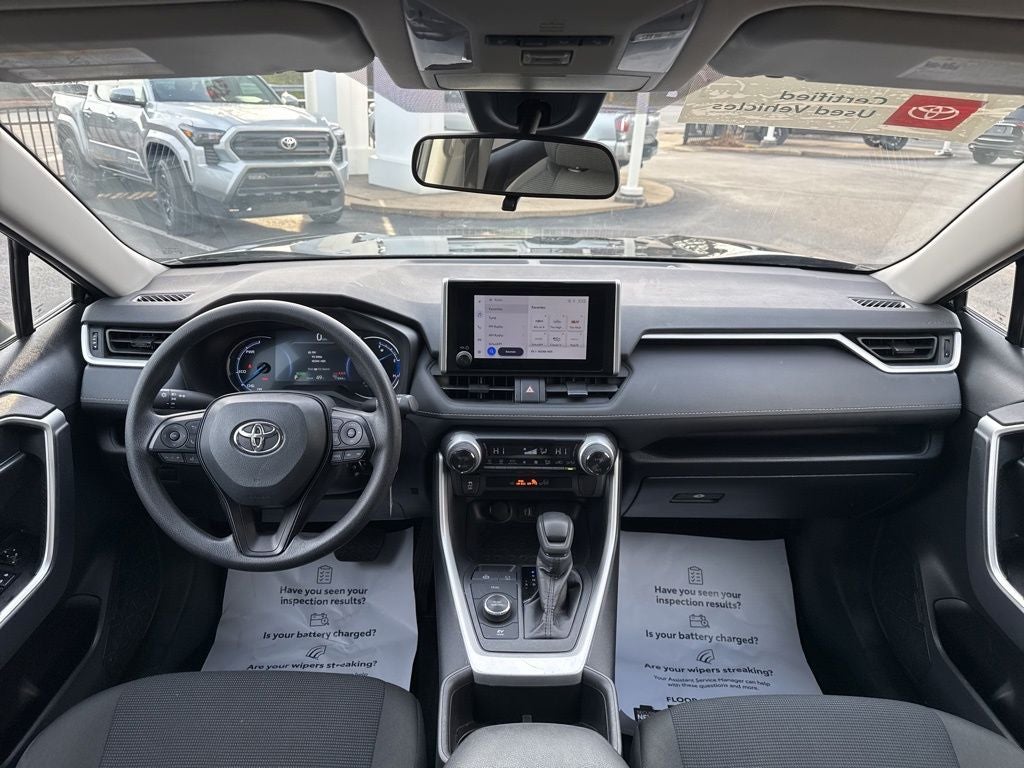 2025 Toyota RAV4 Hybrid LE