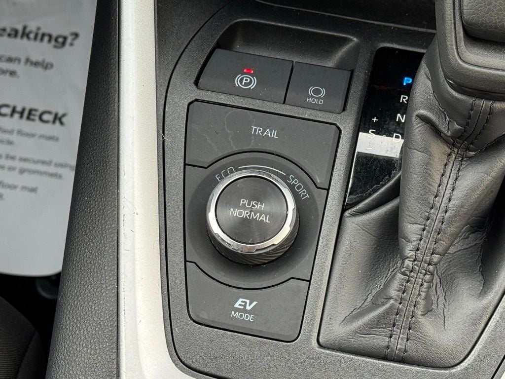 2025 Toyota RAV4 Hybrid LE