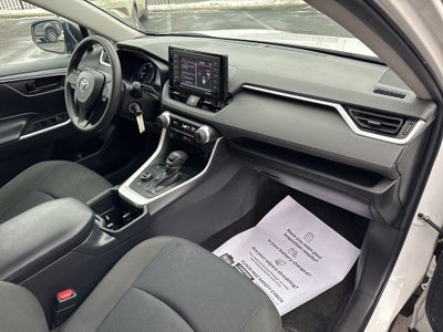 2022 Toyota RAV4 Hybrid LE