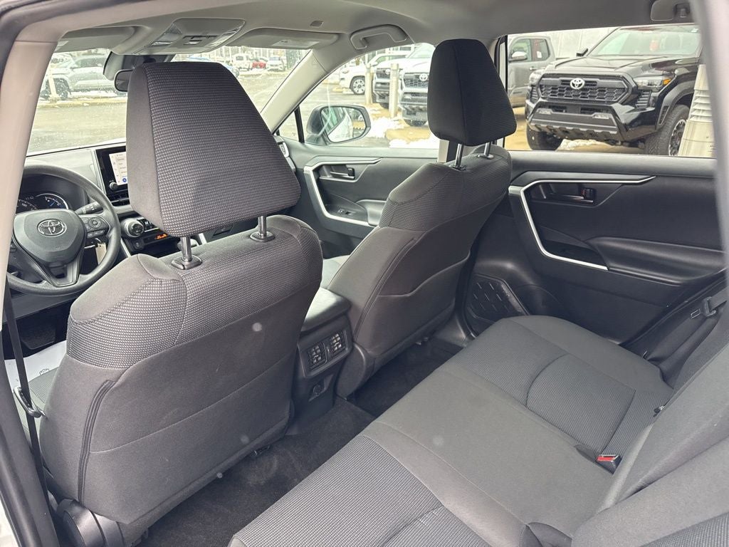 2025 Toyota RAV4 Hybrid LE