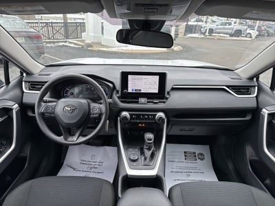 2025 Toyota RAV4 Hybrid LE