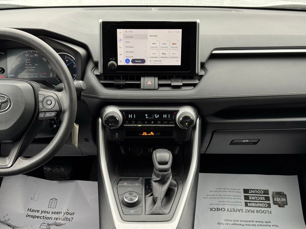 2025 Toyota RAV4 Hybrid LE