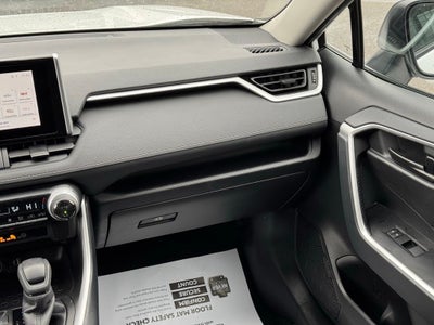 2025 Toyota RAV4 Hybrid LE