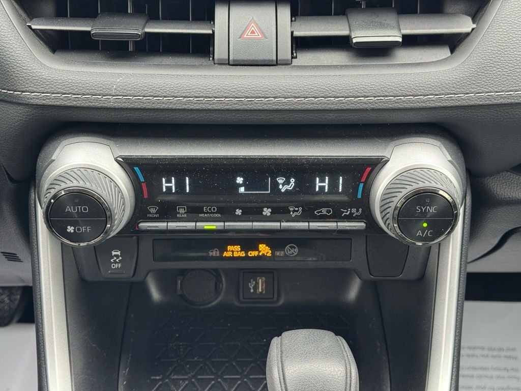 2025 Toyota RAV4 Hybrid LE