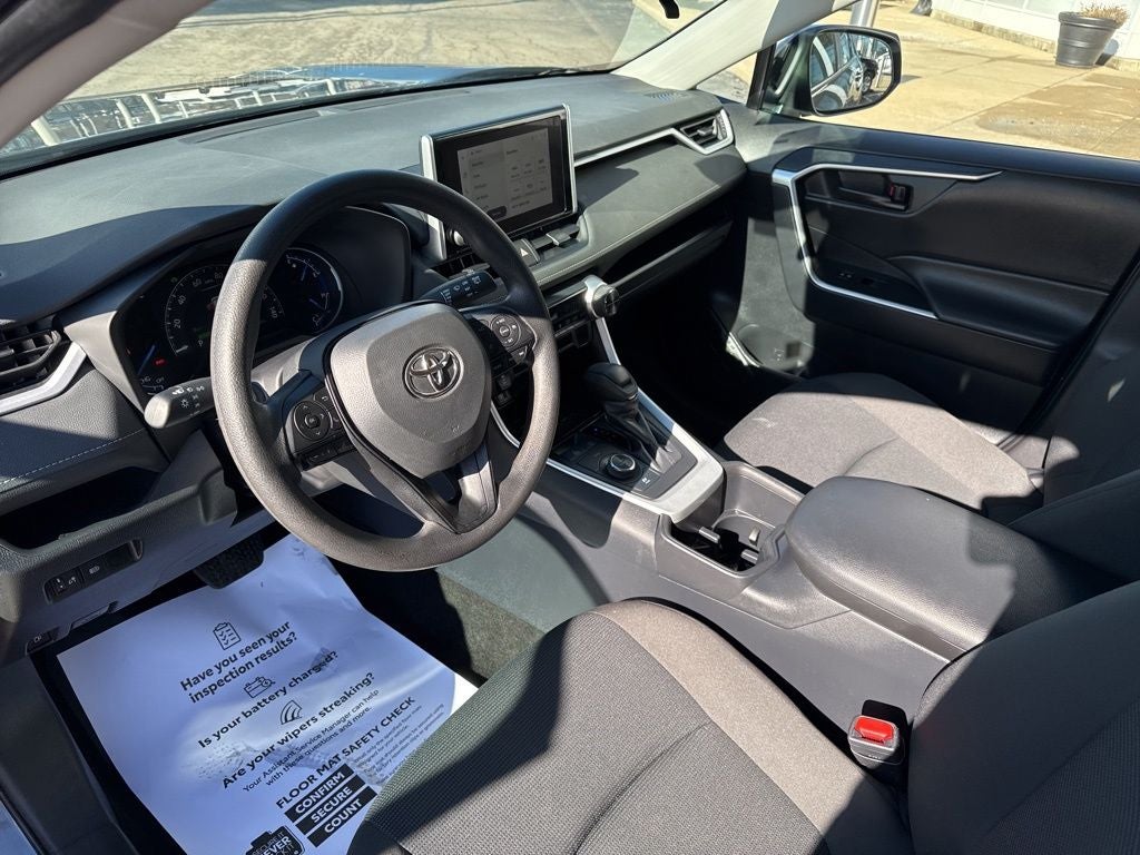 2025 Toyota RAV4 Hybrid LE