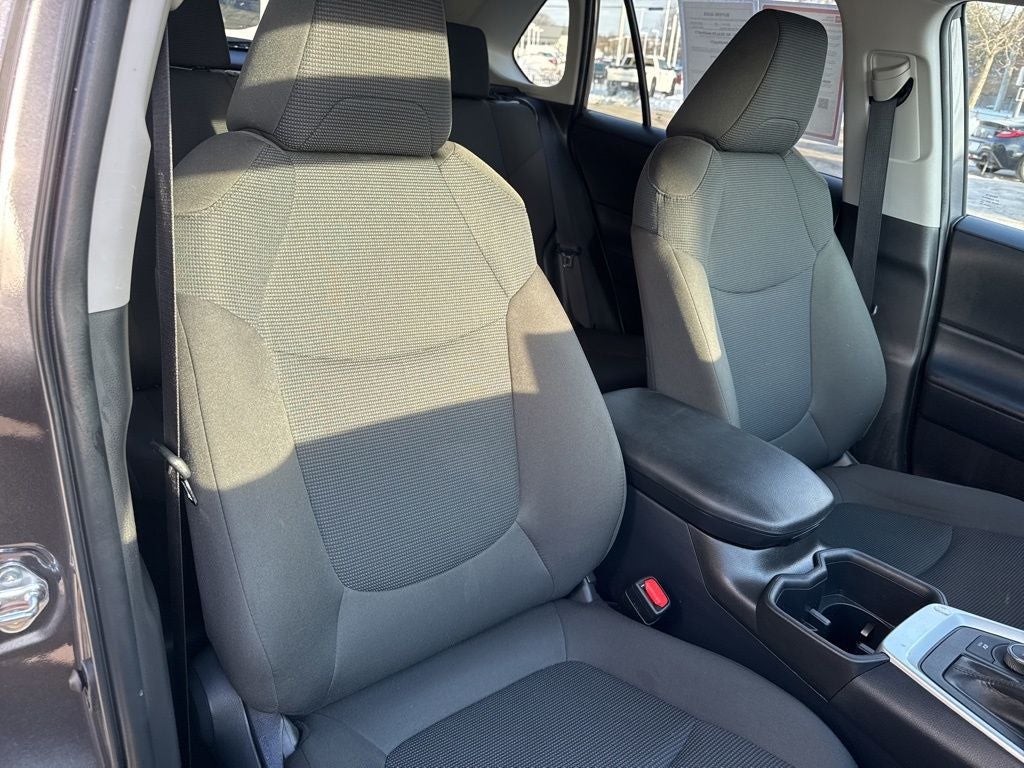 2025 Toyota RAV4 Hybrid LE