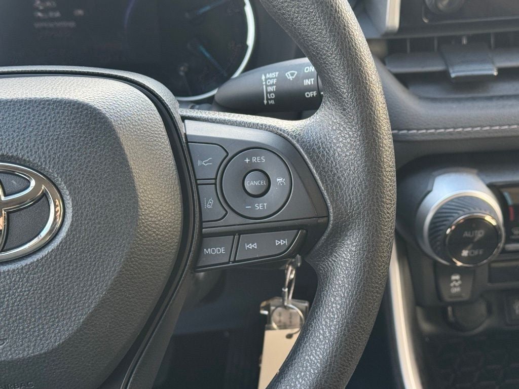 2025 Toyota RAV4 Hybrid LE