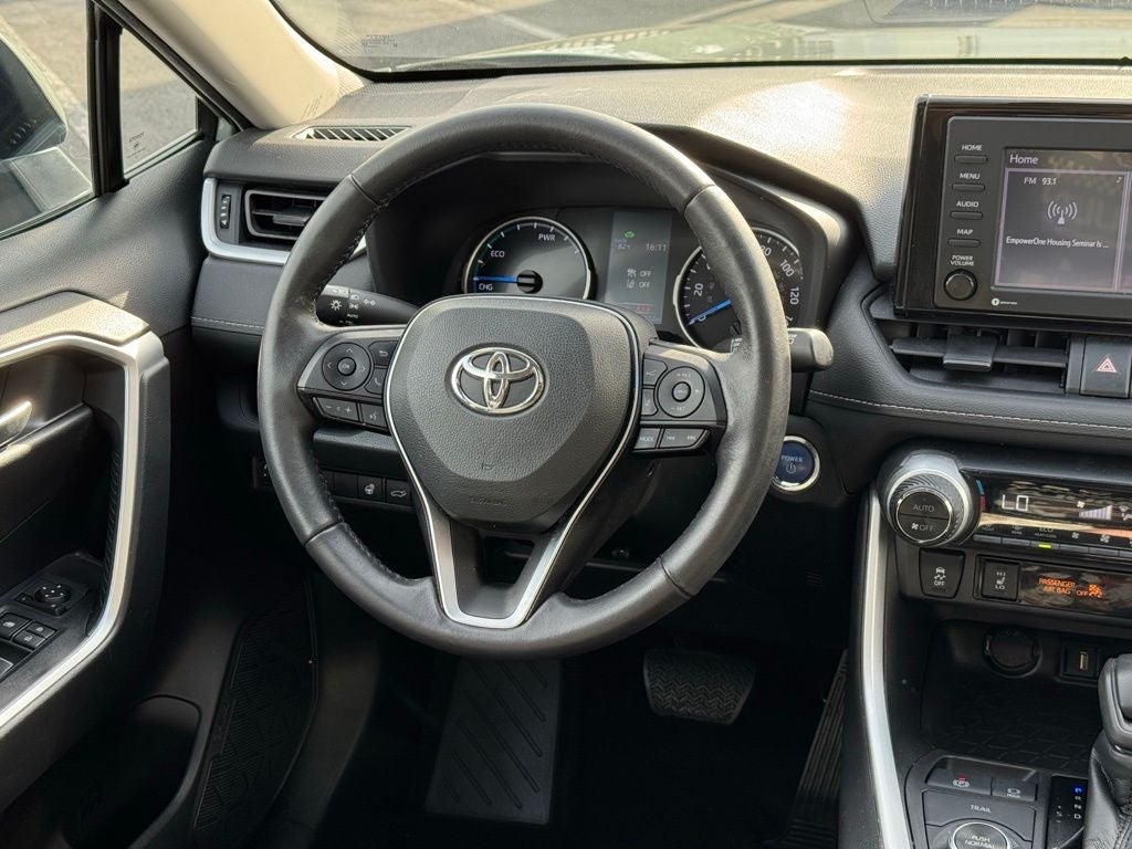 2022 Toyota RAV4 Hybrid XLE