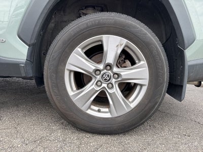 2022 Toyota RAV4 Hybrid XLE